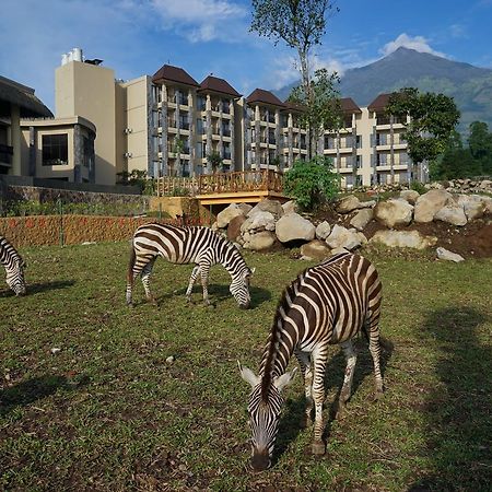 Baobab Safari Resort Prigen Exterior photo