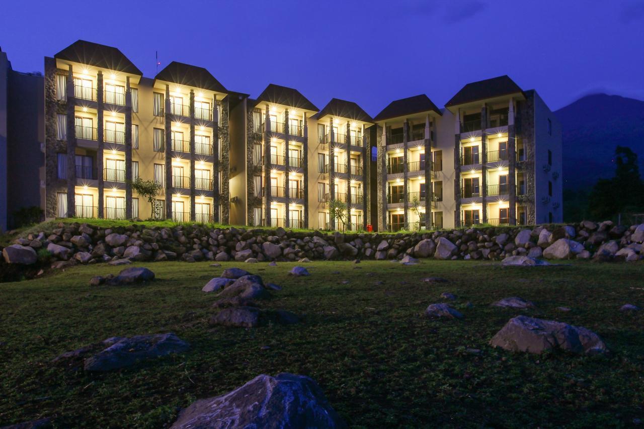 Baobab Safari Resort Prigen Exterior photo