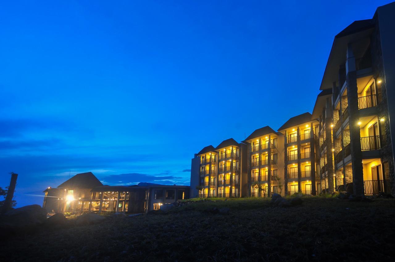 Baobab Safari Resort Prigen Exterior photo